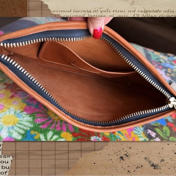 VINTAGE COACH LARGE SLIM CLUTCH IN BRITISH TAN 9555 - Picture 11 of 14